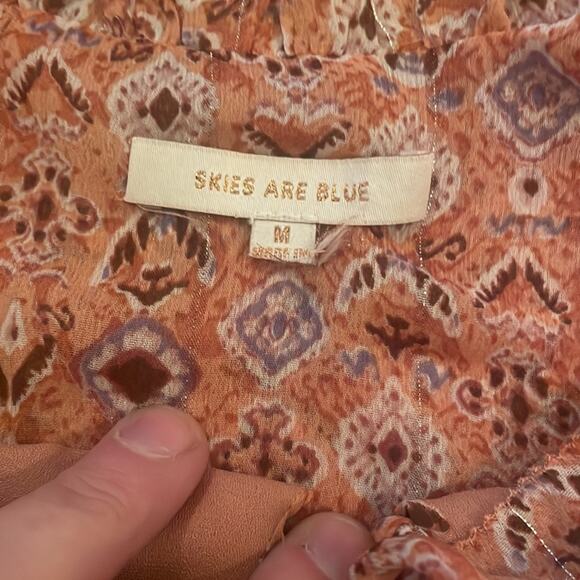 Skies Are Blue smocked split neck line fluttery blouse size medium - Picture 5 of 8